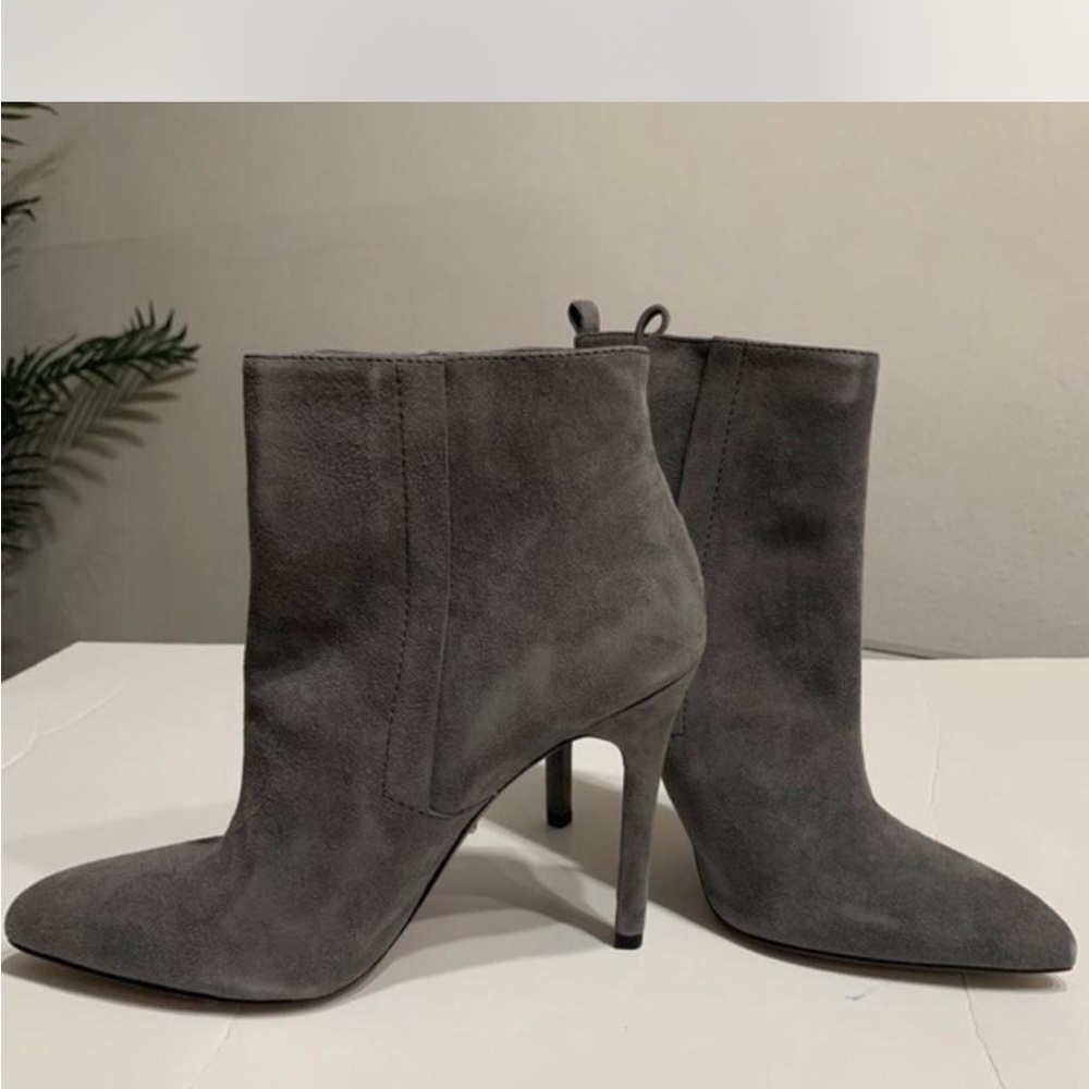 Pour La Victoire Charcoal Suede Heeled Boots